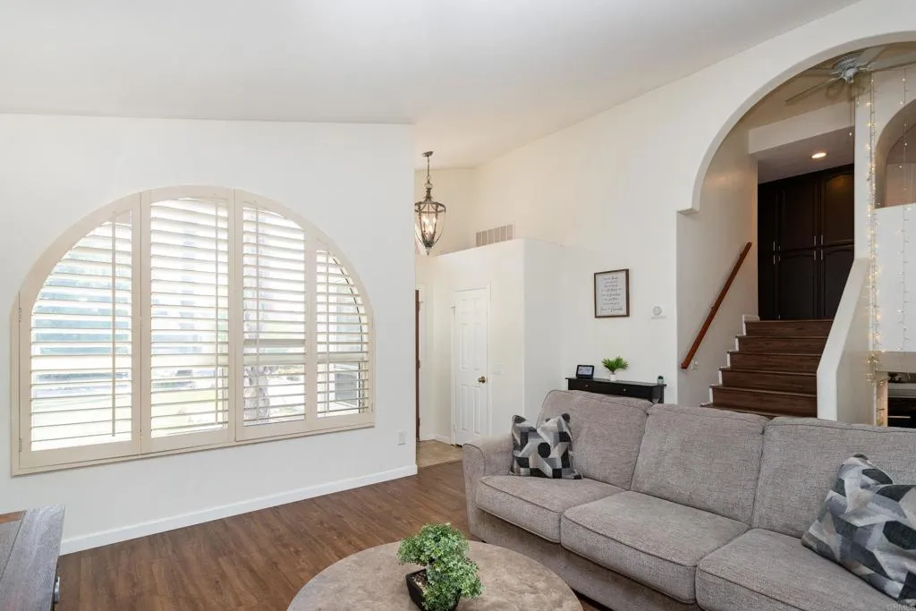 https://cdn.realtyfeed.com/cdn/127/306793521/7f4554b8b8af42c56419190230773230.webp