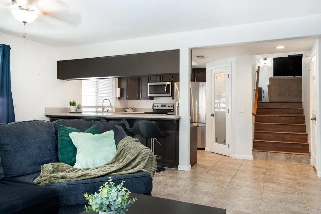 https://cdn.realtyfeed.com/cdn/127/306793521/924539425337febc95a17c0129668d11.webp