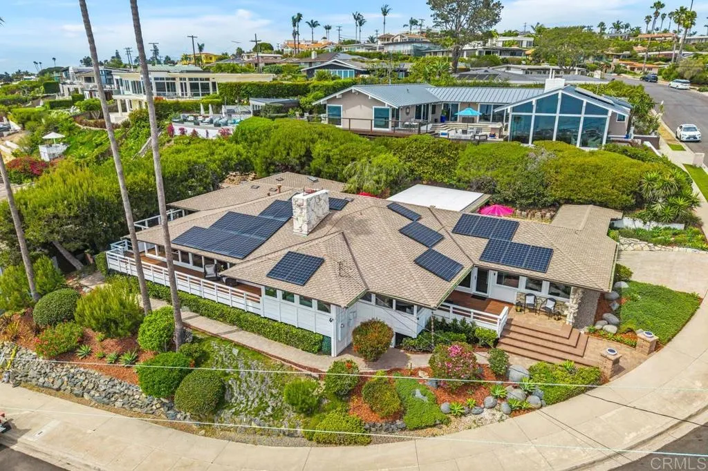 https://cdn.realtyfeed.com/cdn/127/306793528/22505c6790bc593eaf182acdbaf7736b.webp