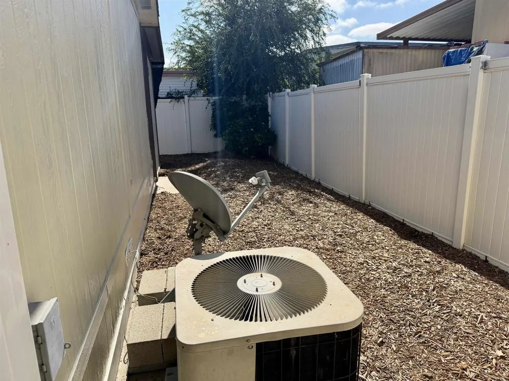 https://cdn.realtyfeed.com/cdn/127/306793553/4c7f28e4cccfa8a7bbfda687d28b36a5.webp