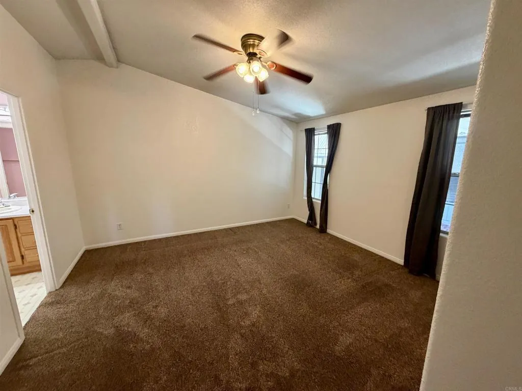 https://cdn.realtyfeed.com/cdn/127/306793553/88dc3d7060e4a62d255643602d33d9f7.webp