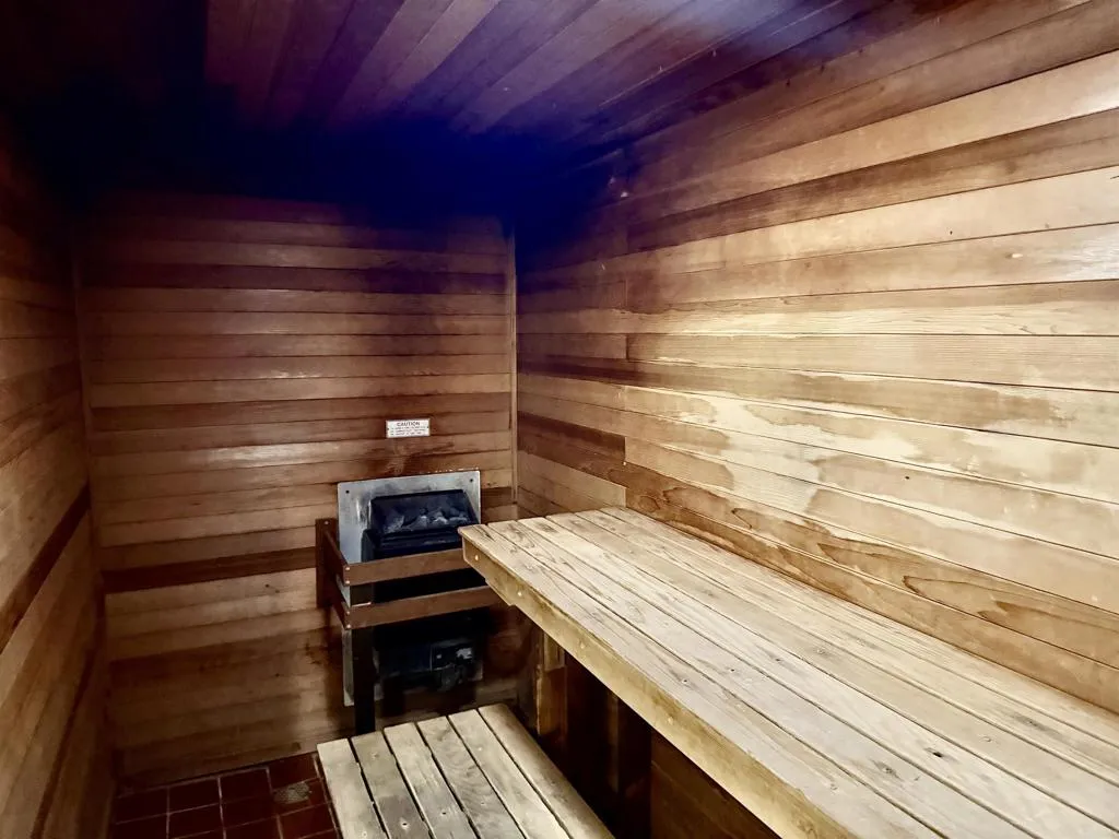 https://cdn.realtyfeed.com/cdn/127/306793553/b15b56ea61d01e531d326013cb16dd25.webp