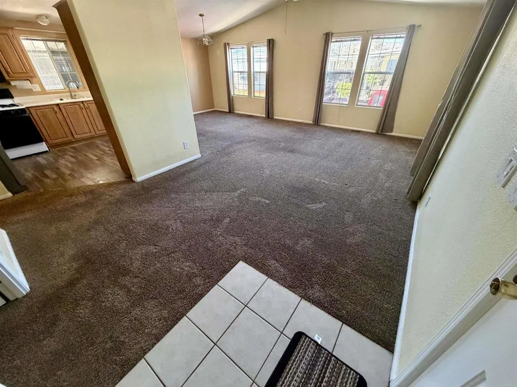 https://cdn.realtyfeed.com/cdn/127/306793553/d40b362c116b891516de02e5b1ce120b.webp