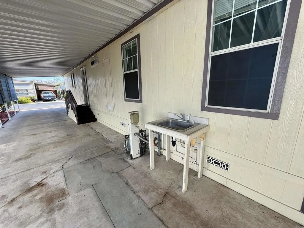 https://cdn.realtyfeed.com/cdn/127/306793553/d76a548604f2aeededfb9eb05fc030c7.webp
