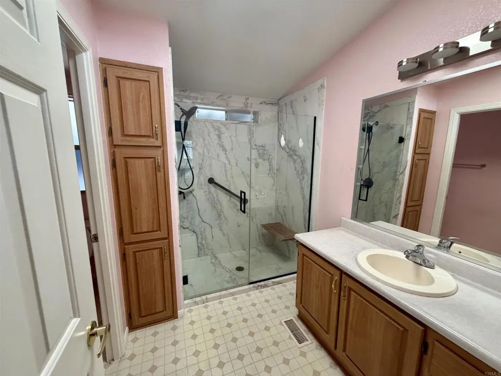 https://cdn.realtyfeed.com/cdn/127/306793553/ed1ccb139cf466939bfe1dac32f68b92.webp