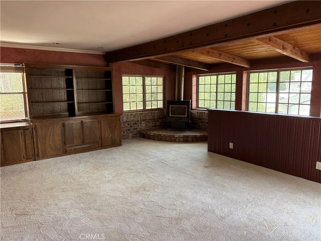 https://cdn.realtyfeed.com/cdn/127/306793575/24ef83fe5092d378cc3fba84c3dfeac1.webp