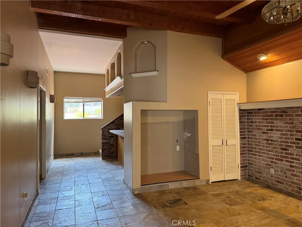 https://cdn.realtyfeed.com/cdn/127/306793575/59bf94b1572434d610a7fe7383d90b9b.webp