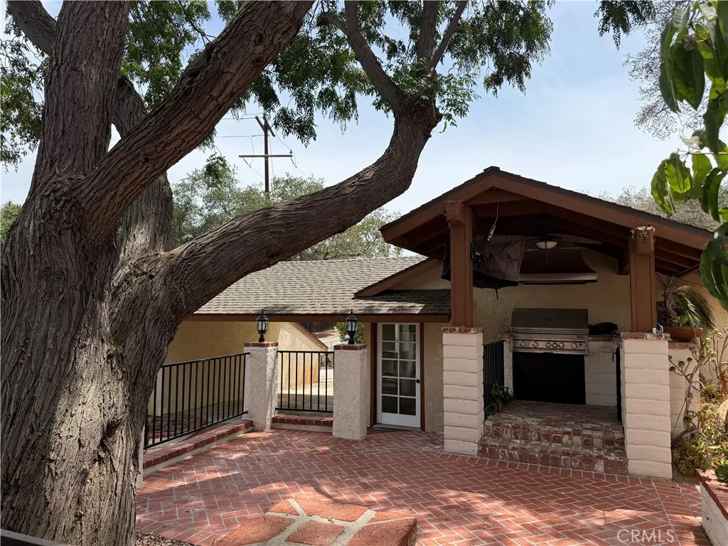https://cdn.realtyfeed.com/cdn/127/306793575/96df96d714614d2f227c73a60bc2c180.webp