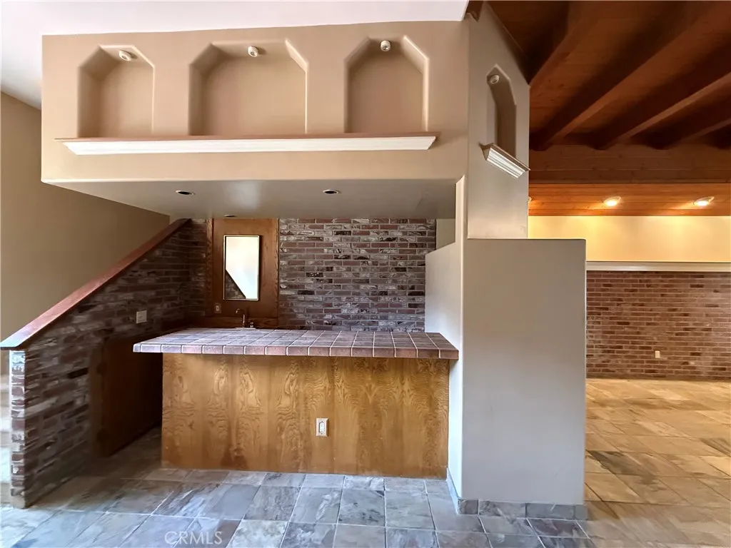 https://cdn.realtyfeed.com/cdn/127/306793575/a13821c049cdccf524af0781ee368149.webp