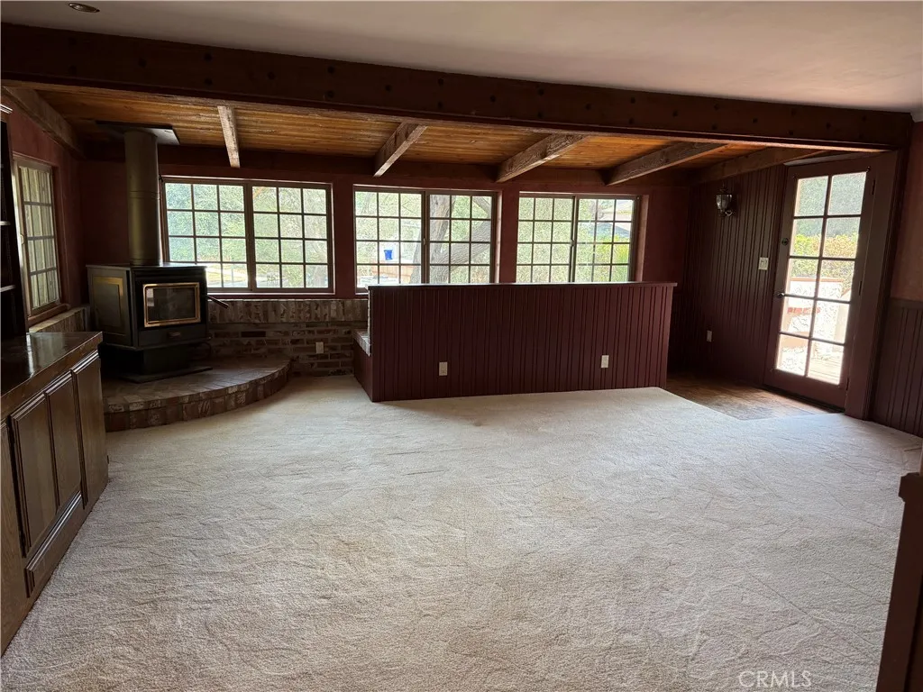 https://cdn.realtyfeed.com/cdn/127/306793575/aa2cdbb3ff8568067f3d4e51fed812b8.webp