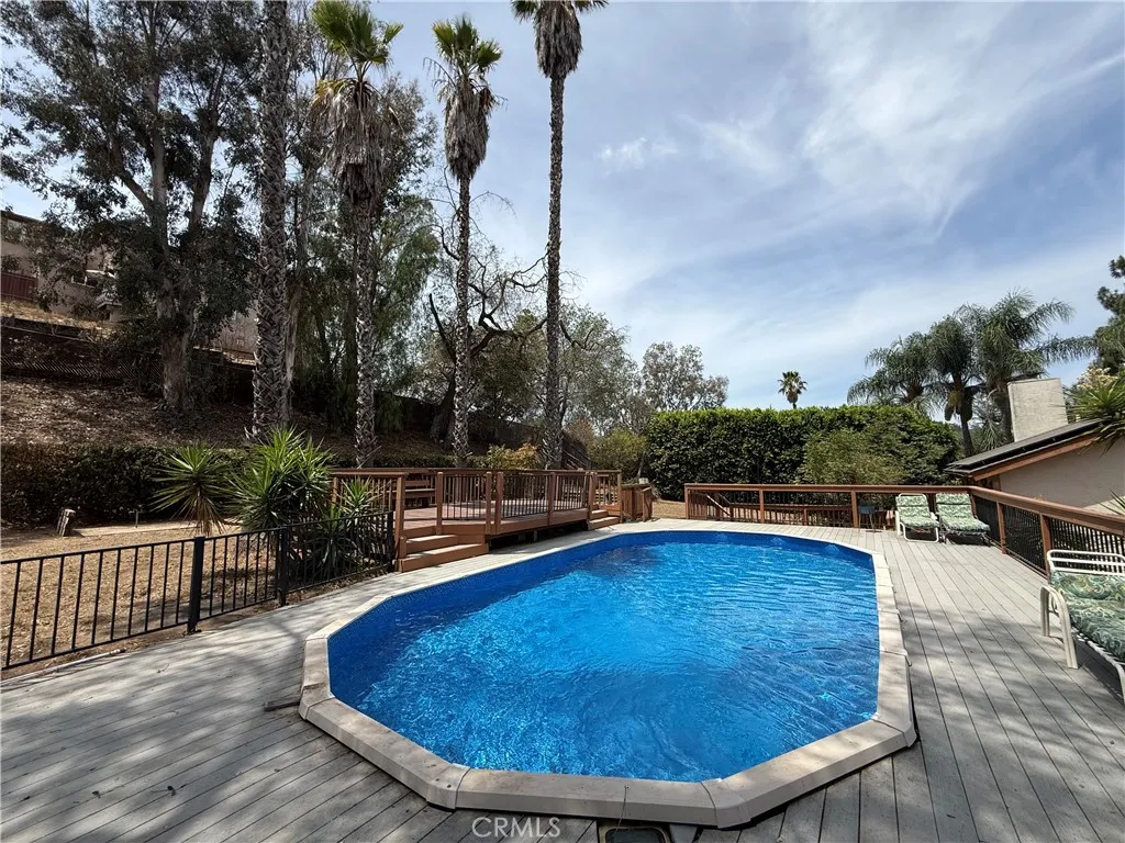 https://cdn.realtyfeed.com/cdn/127/306793575/cdfbd07b7bc9043498b3614df9fad8e0.webp