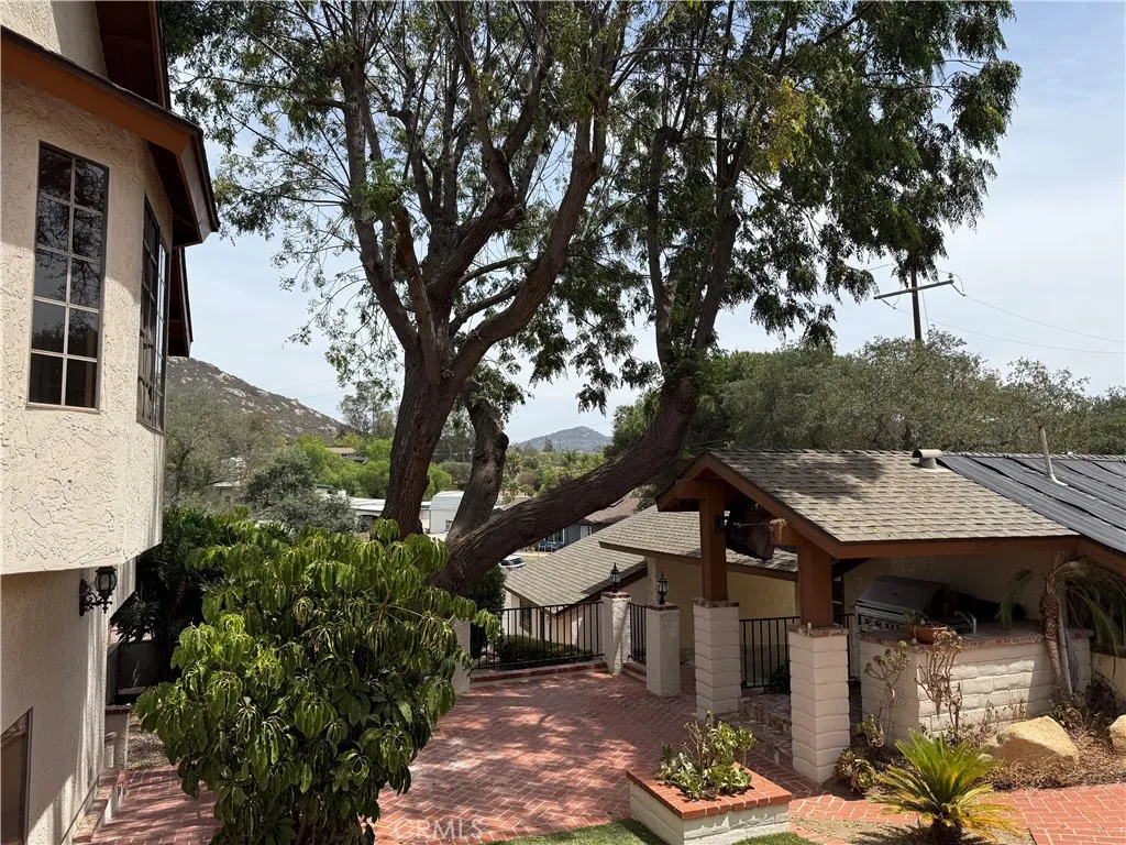 https://cdn.realtyfeed.com/cdn/127/306793575/daa7e2a4bb8e5d46c024e211f574489c.webp