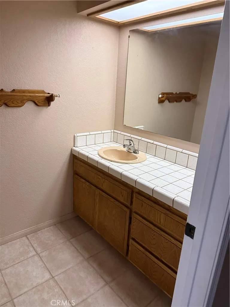 https://cdn.realtyfeed.com/cdn/127/306793575/e2b4c0dec7438a72c61174dd91887784.webp