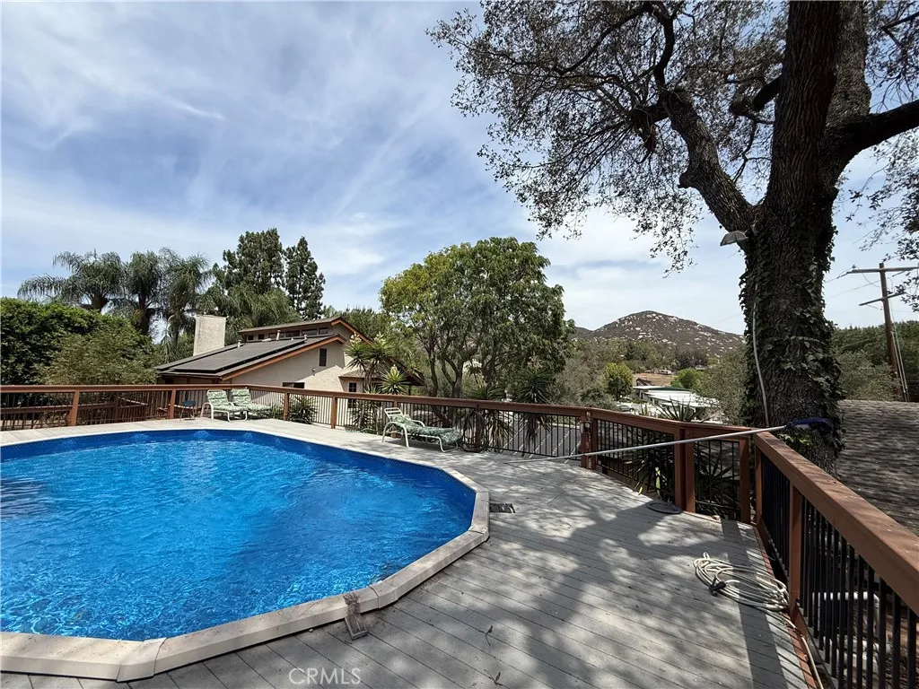 https://cdn.realtyfeed.com/cdn/127/306793575/e571785563a5d188e8ef3579450c915e.webp