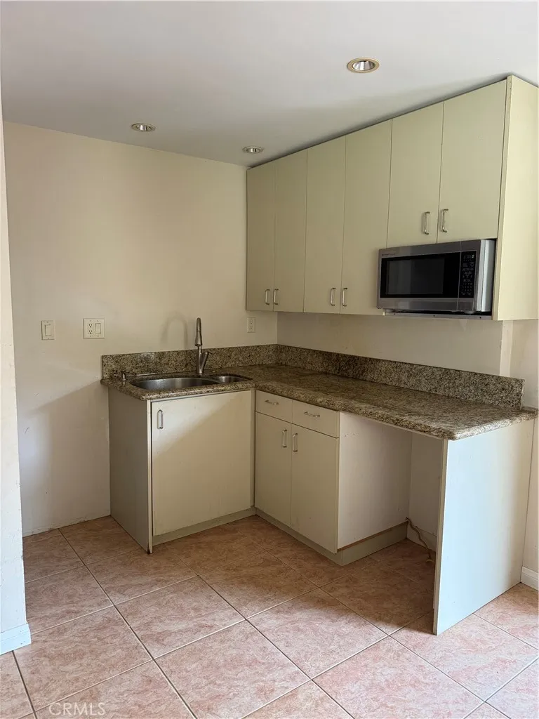 https://cdn.realtyfeed.com/cdn/127/306793575/f205ae92940b5fadbefad03233e1c5b9.webp