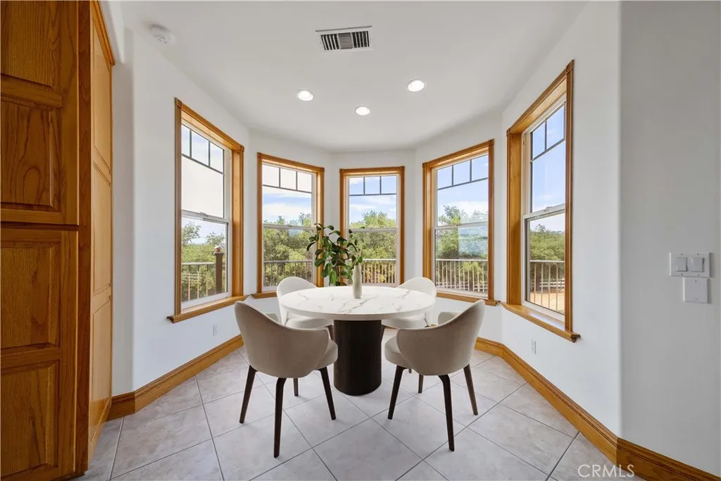 https://cdn.realtyfeed.com/cdn/127/306793584/0a53b8125294f9ac85573b1f511b91bc.webp