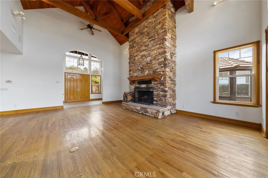 https://cdn.realtyfeed.com/cdn/127/306793584/0ee8c10af062a17e9b0158176fd1a27b.webp