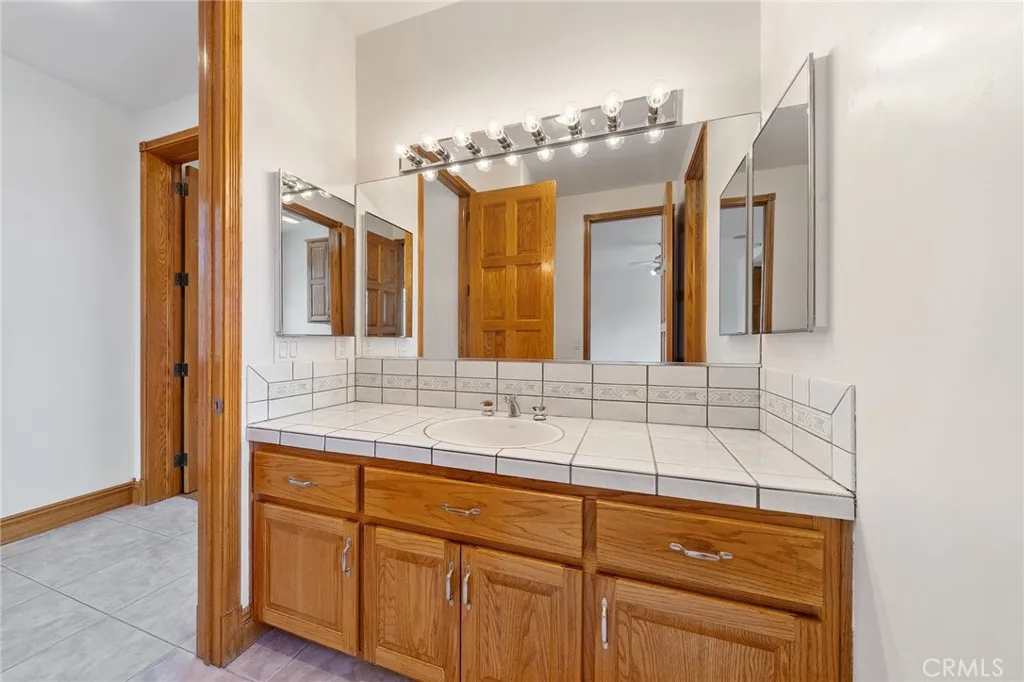 https://cdn.realtyfeed.com/cdn/127/306793584/1318b7e5e7a39665ffda48fded023514.webp