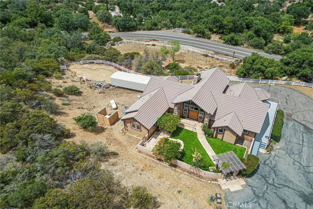 https://cdn.realtyfeed.com/cdn/127/306793584/7954a8656d9d264e79ae1dec27106d3d.webp