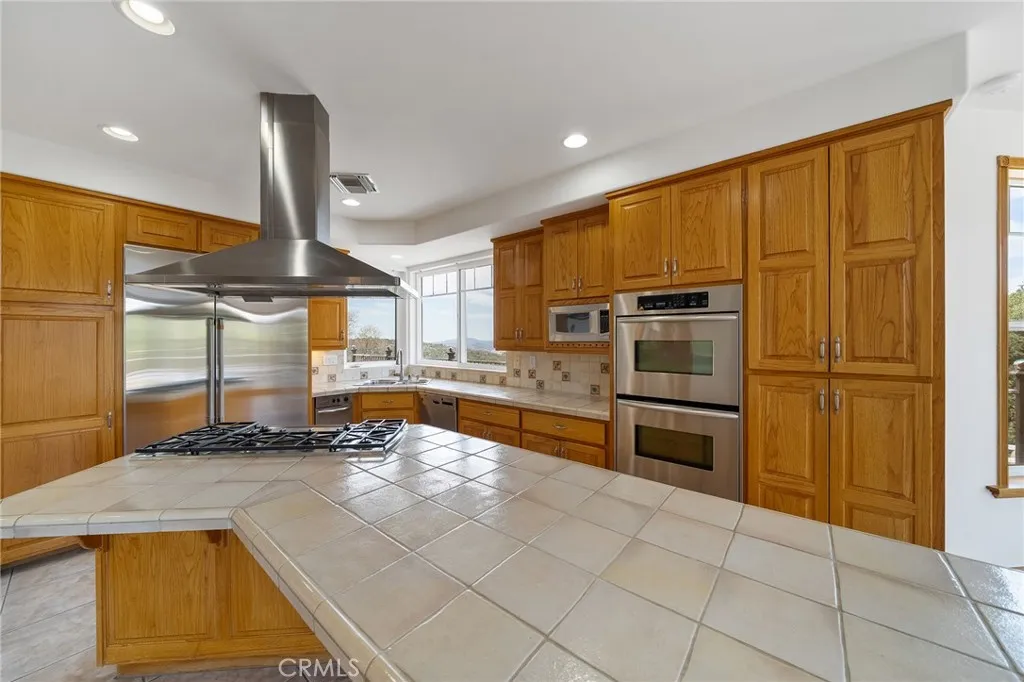 https://cdn.realtyfeed.com/cdn/127/306793584/c38b8cda24c3d587302c591e25a13256.webp
