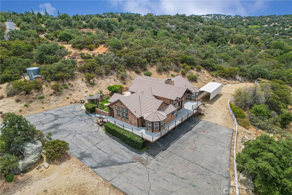 https://cdn.realtyfeed.com/cdn/127/306793584/d0a21052071f6781169845981a7d6fca.webp