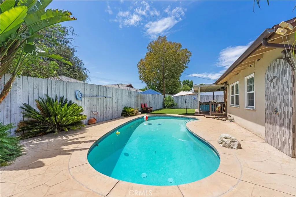 Winnetka, CA 91306