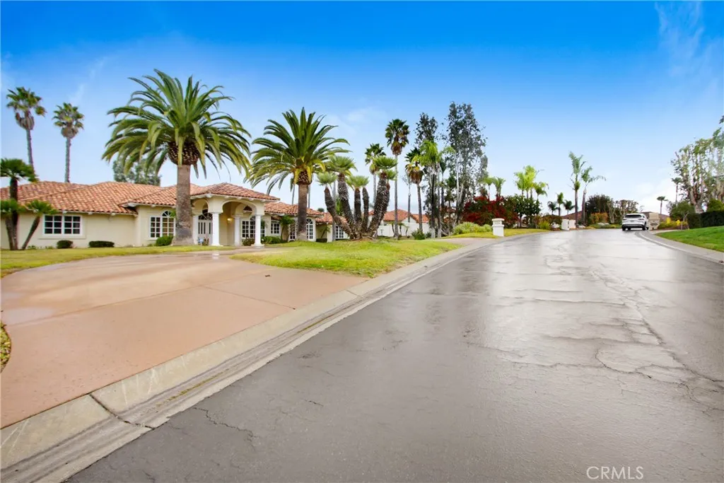 31396 Lake Vista Cir, Fallbrook, CA 92003 - Photo 3 of 42, Fallbrook, CA