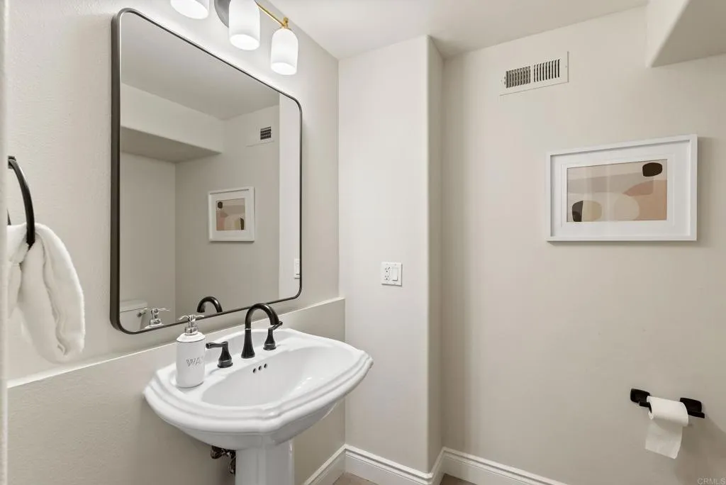 https://cdn.realtyfeed.com/cdn/127/306793658/85f193a58c638f984df0a160a0db70bd.webp