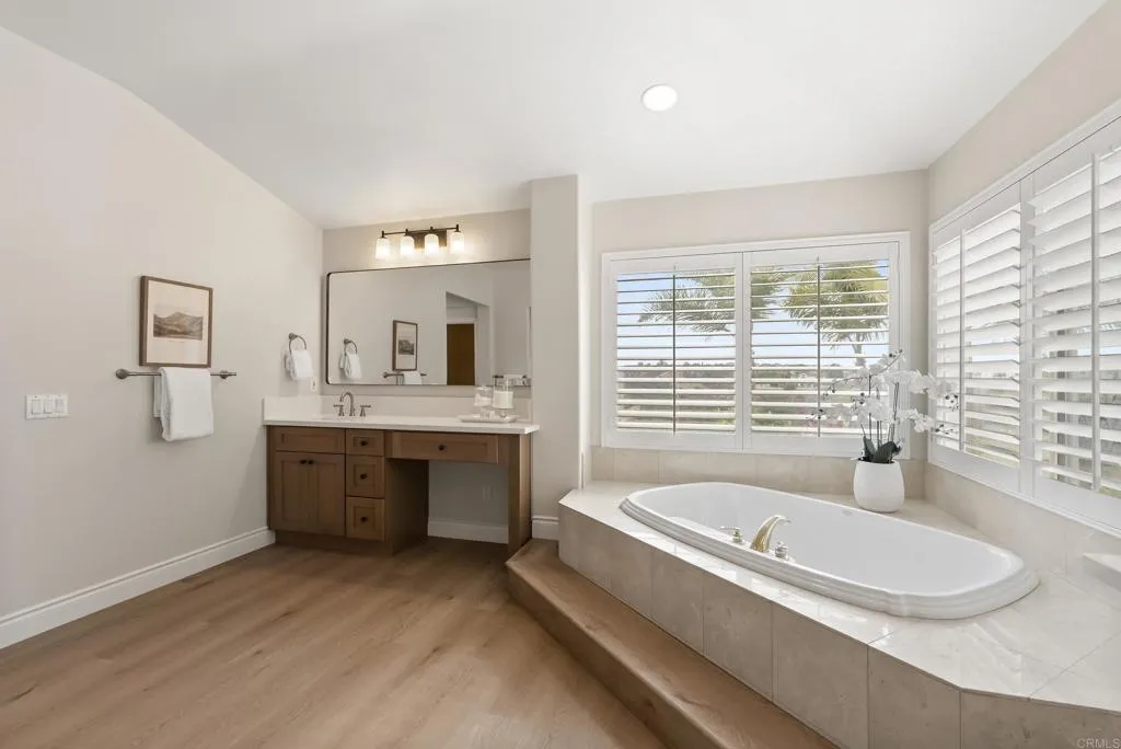 https://cdn.realtyfeed.com/cdn/127/306793658/9a6ecab6b9000059fd32ab4a37f52263.webp