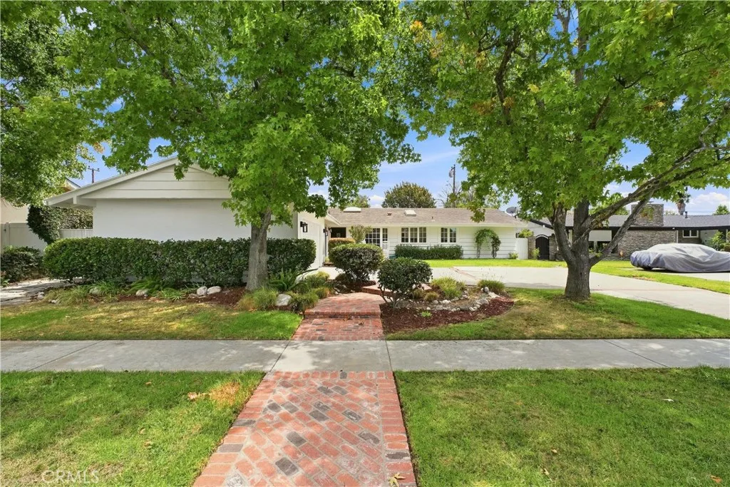 Los Alamitos, CA 90720