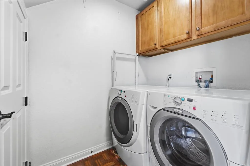 https://cdn.realtyfeed.com/cdn/127/306793670/322972c4dce3dfe578f3412b56c0c8c2.webp
