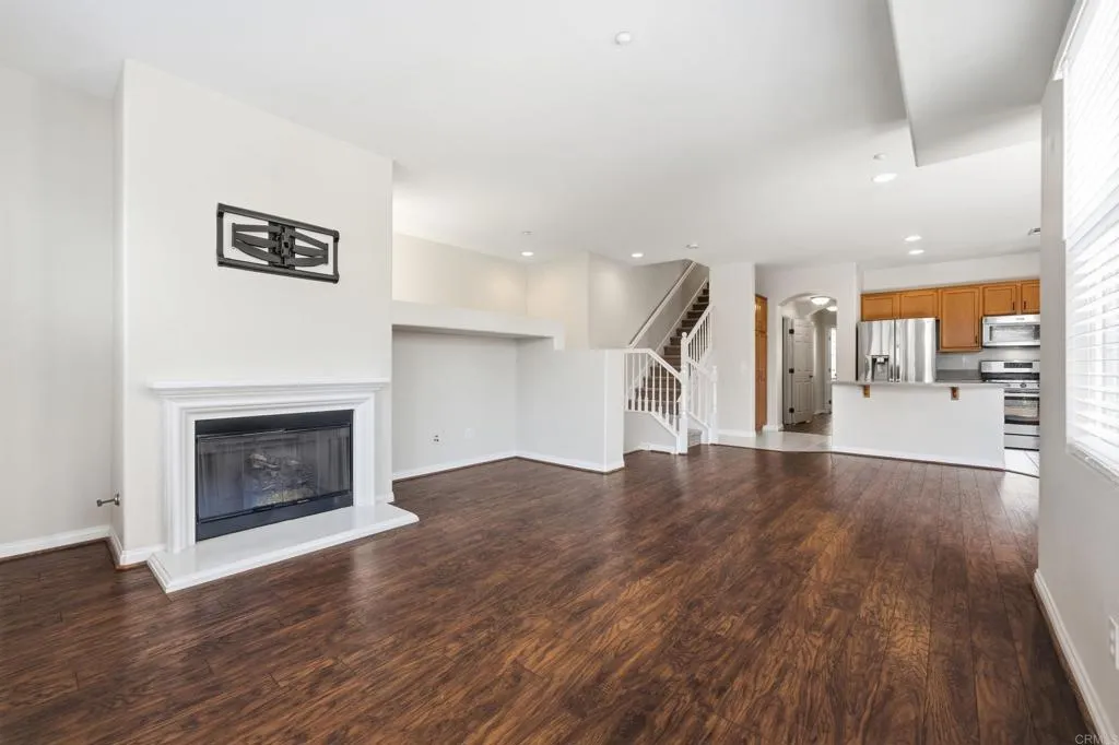 https://cdn.realtyfeed.com/cdn/127/306793670/4c0fe1ad609fcb860c42a3d5d3ad5a26.webp