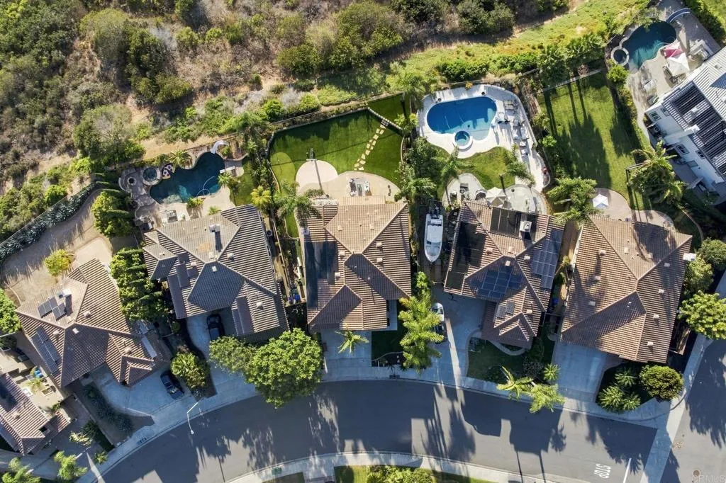 https://cdn.realtyfeed.com/cdn/127/306793713/2560aa31f6d8e8b52eec703c32f41a29.webp