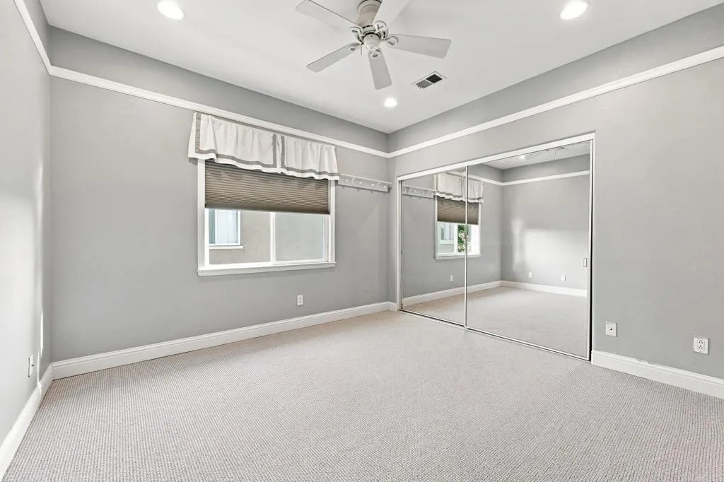 https://cdn.realtyfeed.com/cdn/127/306793713/af75b8e01eeca614c36d17902fb46c1c.webp