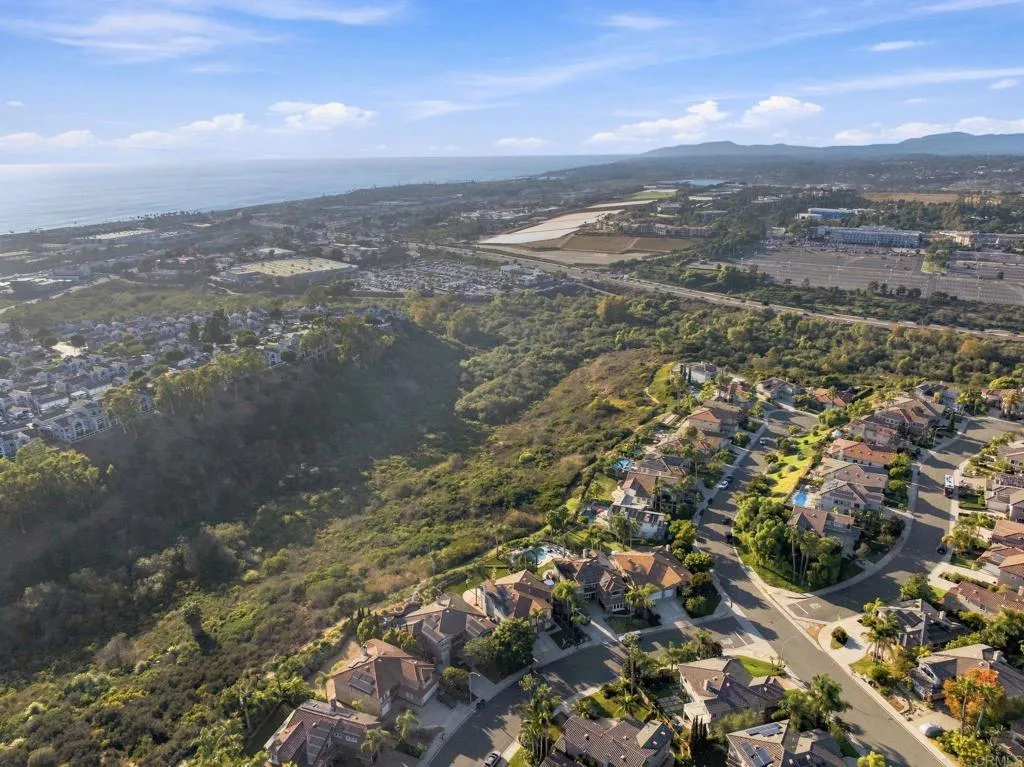 https://cdn.realtyfeed.com/cdn/127/306793713/f9e8b7b5dbe34cfac87665273219cfda.webp