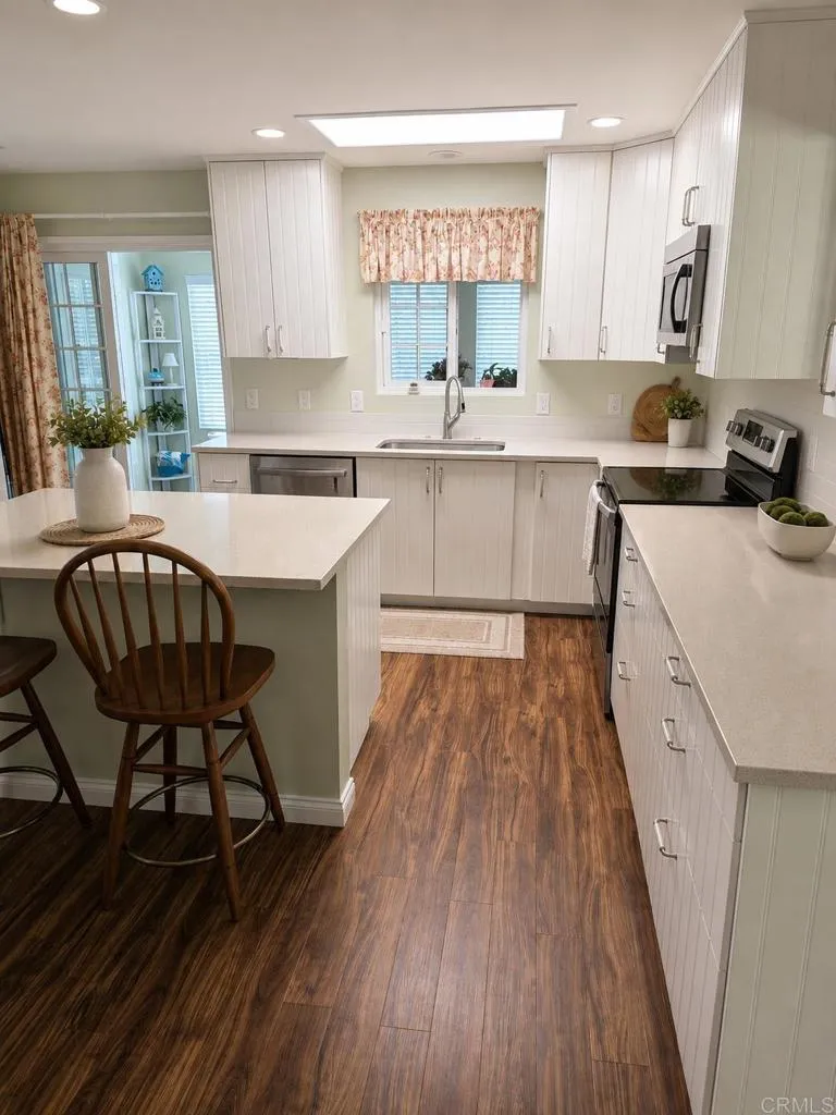 https://cdn.realtyfeed.com/cdn/127/306793738/6f96c7b10b94b74a2f7a7305517cde1a.webp