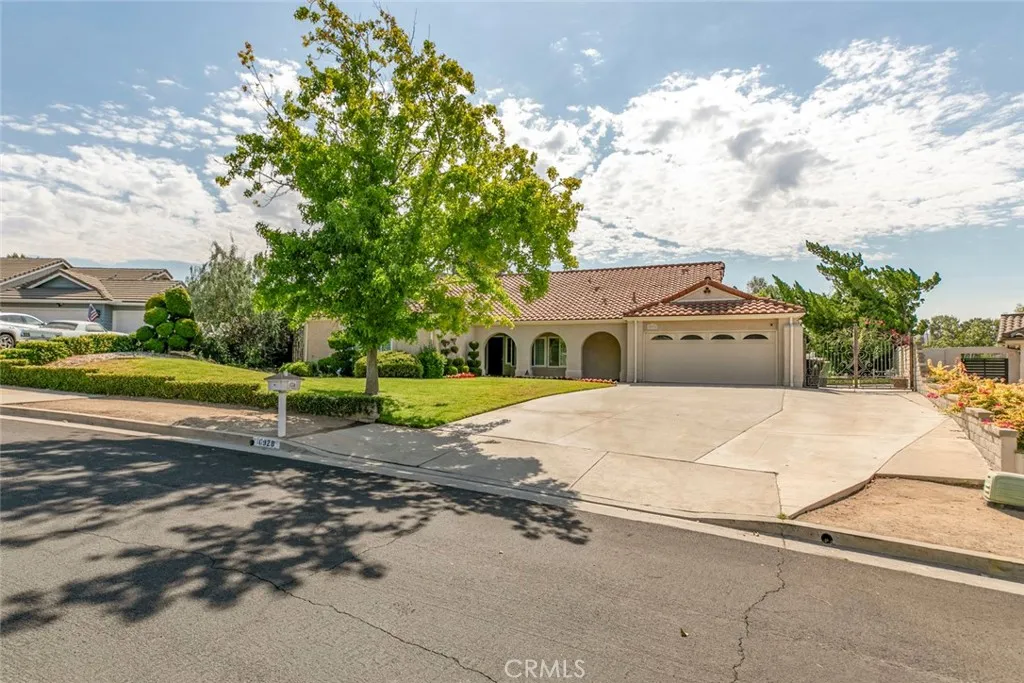 Shadow Hills, CA 91040