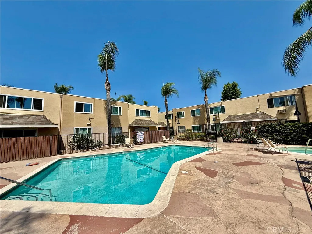 https://cdn.realtyfeed.com/cdn/127/306793753/12841cef08fa88fbd6d1ce118a47e393.webp