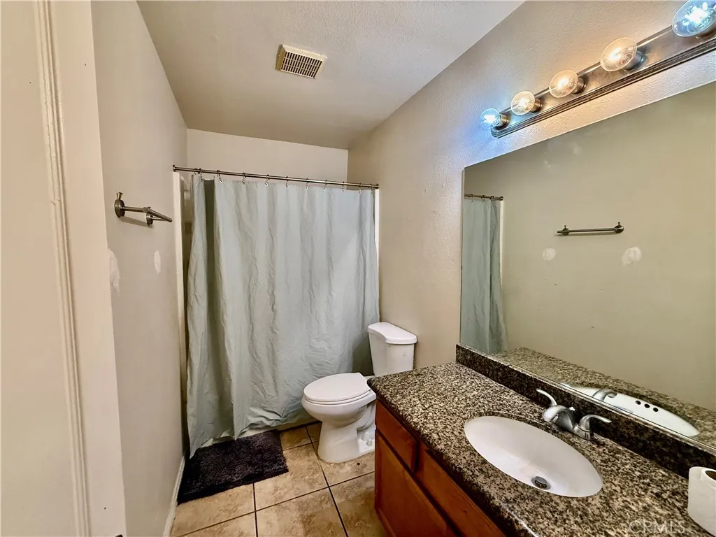 https://cdn.realtyfeed.com/cdn/127/306793753/2c002420e50f4b55b3465bd4c3c502f7.webp
