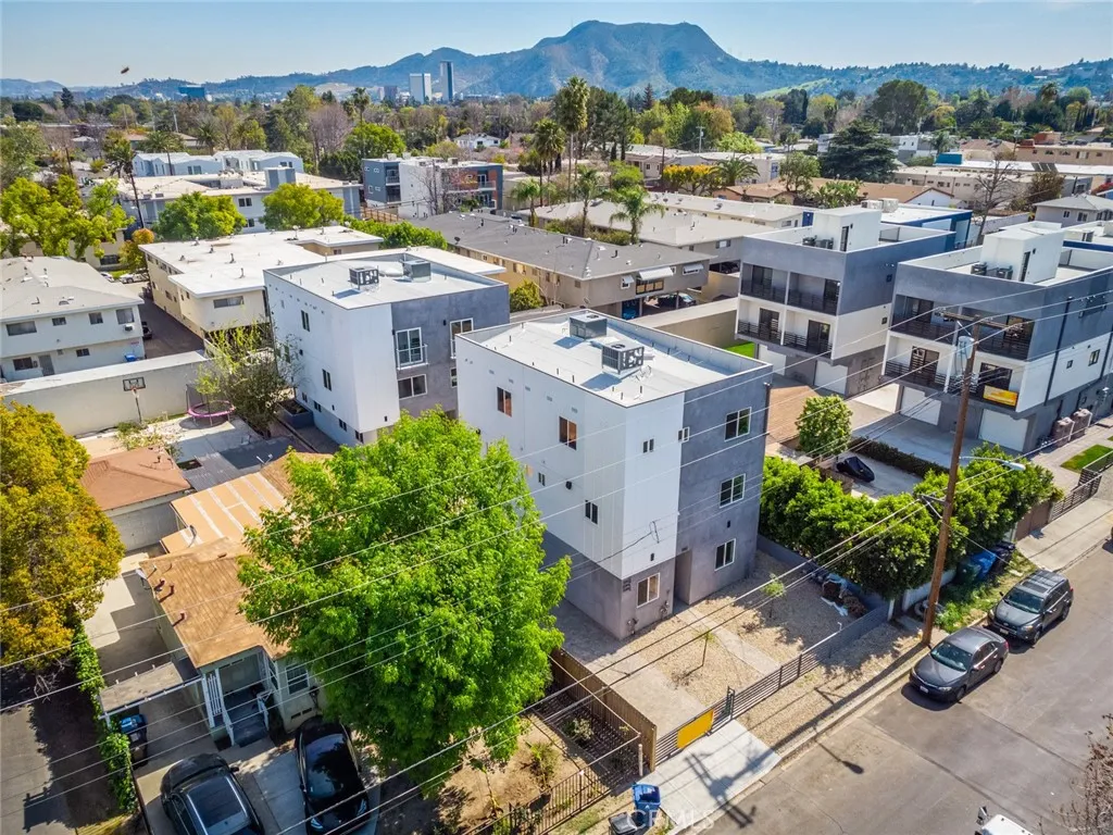 North Hollywood, CA 91601