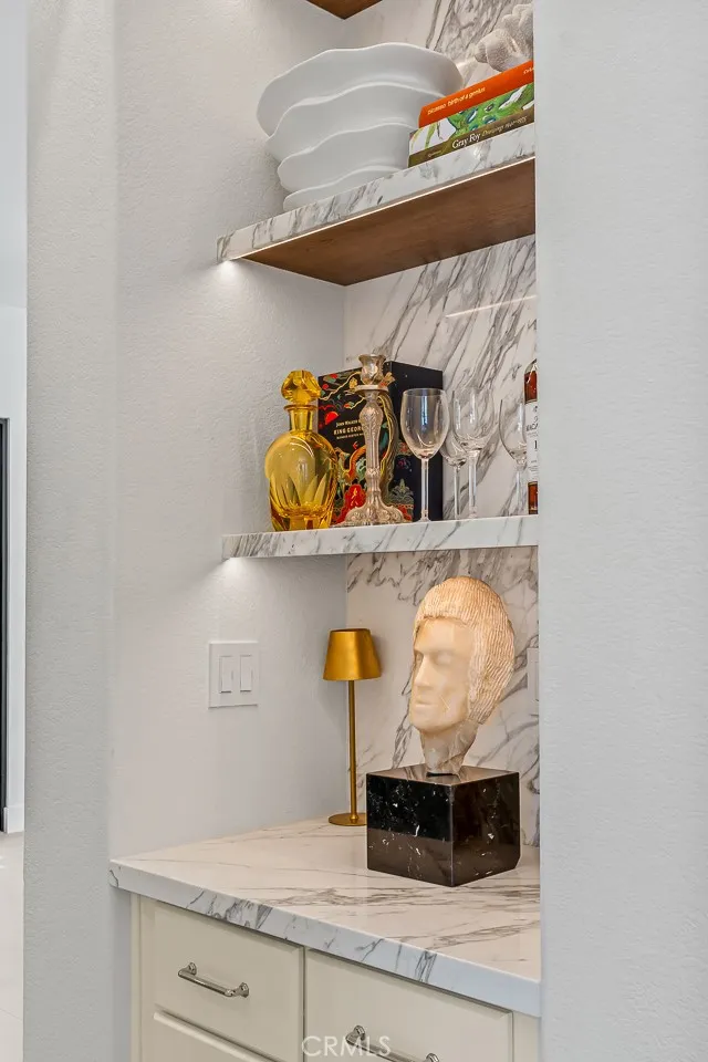 https://cdn.realtyfeed.com/cdn/127/306793897/83d2833c252f3677deaf30d8e07b41ee.webp