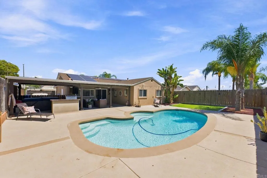 https://cdn.realtyfeed.com/cdn/127/306793985/35fb06fcac580644fd27e73cf430656c.webp