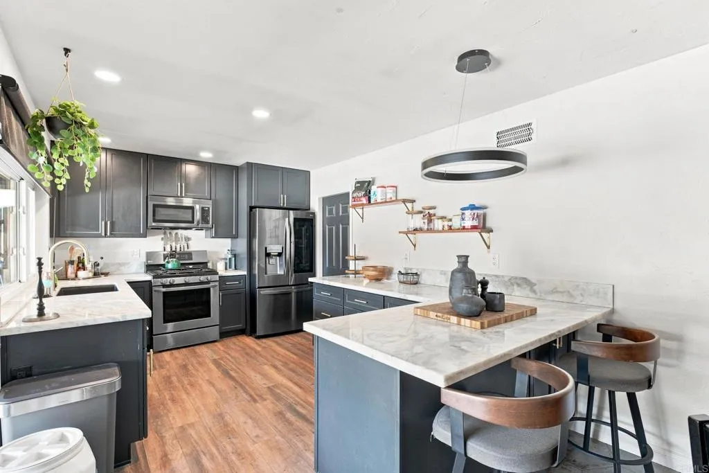 https://cdn.realtyfeed.com/cdn/127/306793985/419083ad87034b84816a164d48e05445.webp