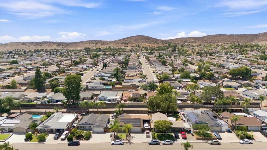 https://cdn.realtyfeed.com/cdn/127/306793985/7d9562099c002ab850ae893f1d1b6ae6.webp