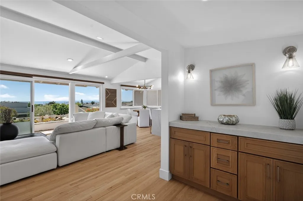 428 Cabrillo