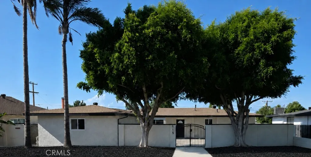 115 W Rancho Rd.