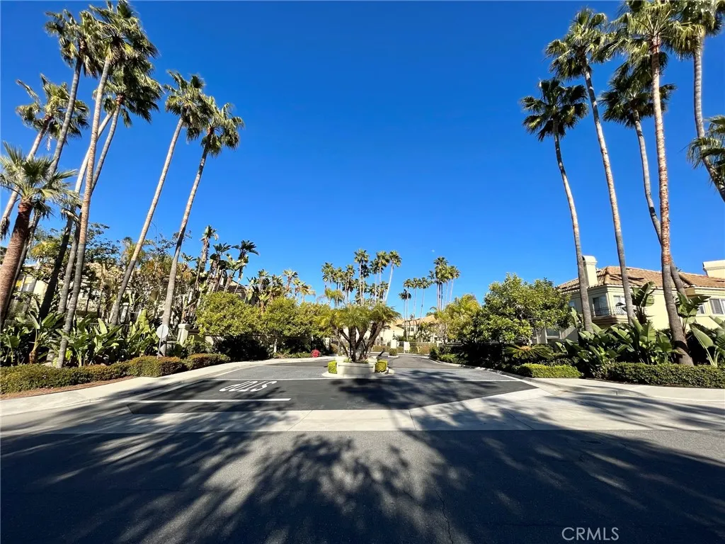 Laguna Hills, CA 92653