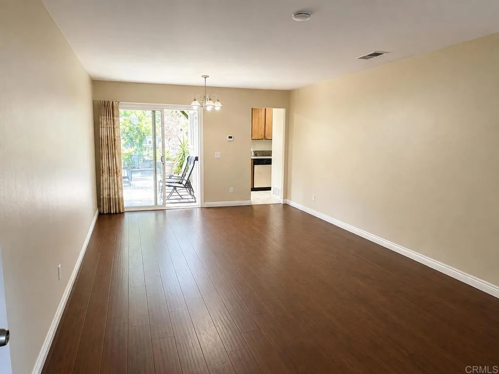 https://cdn.realtyfeed.com/cdn/127/306794157/106963f330248d3c09c0aae8e9b0231f.webp