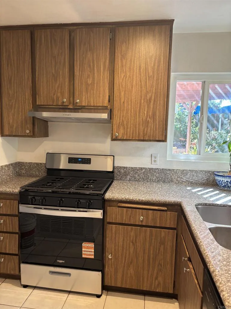 https://cdn.realtyfeed.com/cdn/127/306794157/982ca9490aceb45e3952be4d6c10af16.webp