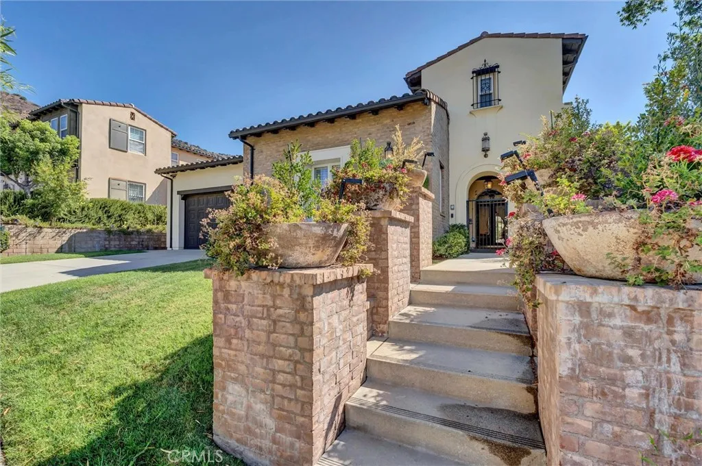 Azusa, CA 91702